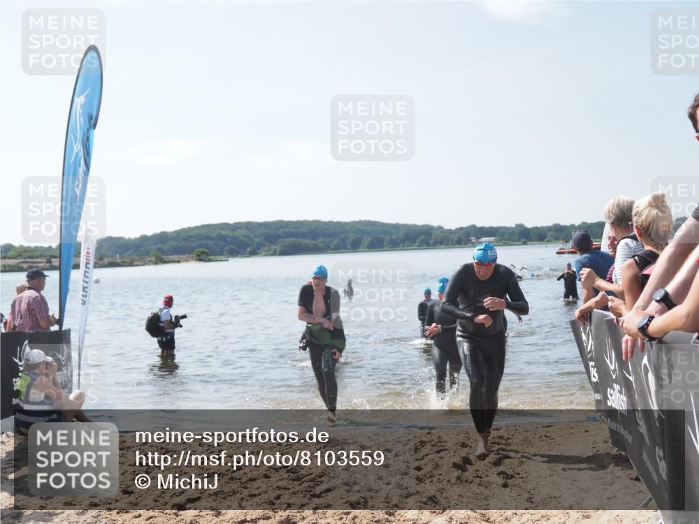 22.06.2025 - Viking Triathlon MichiJ http://msf.ph/oto/8103559 22.06.2025 10:46:46 Schwimmen 143, 206, 333, 479, 498, 515 meine-sportfotos.de