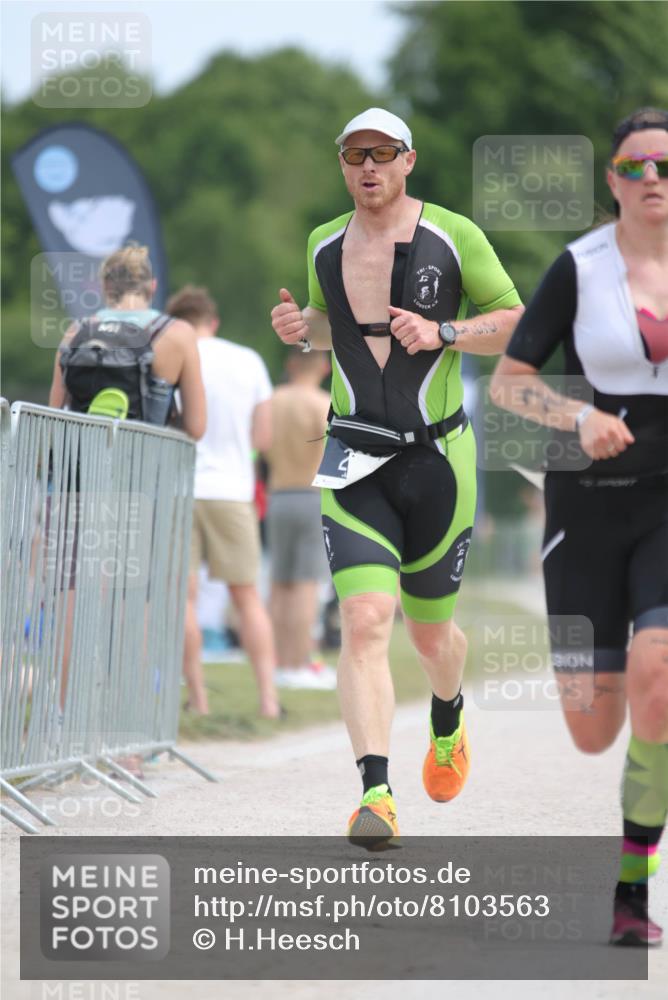 22.06.2025 - Viking Triathlon H.Heesch http://msf.ph/oto/8103563 22.06.2025 13:22:08 Laufen 11, 281, 659 meine-sportfotos.de