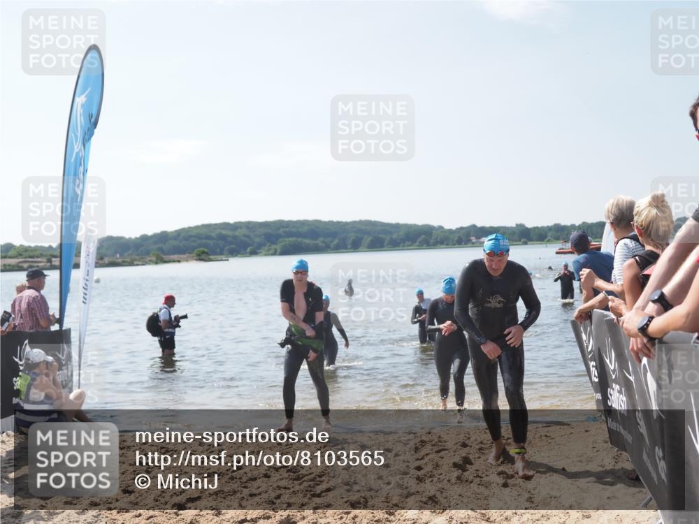 22.06.2025 - Viking Triathlon MichiJ http://msf.ph/oto/8103565 22.06.2025 10:46:47 Schwimmen 143, 206, 333, 479, 498, 515 meine-sportfotos.de