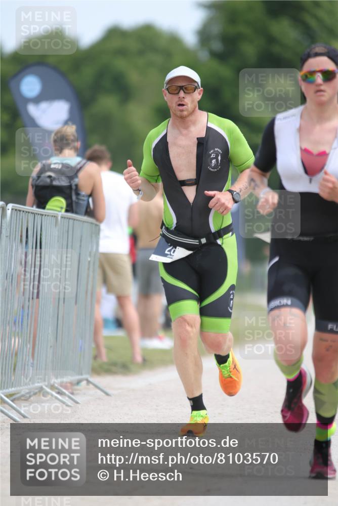 22.06.2025 - Viking Triathlon H.Heesch http://msf.ph/oto/8103570 22.06.2025 13:22:08 Laufen 11, 281, 659 meine-sportfotos.de