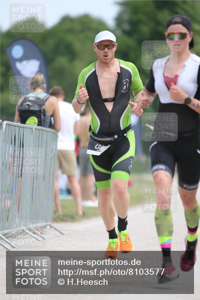 22.06.2025 - Viking Triathlon H.Heesch http://msf.ph/oto/8103577 22.06.2025 13:22:09 Laufen 11, 281, 659 meine-sportfotos.de