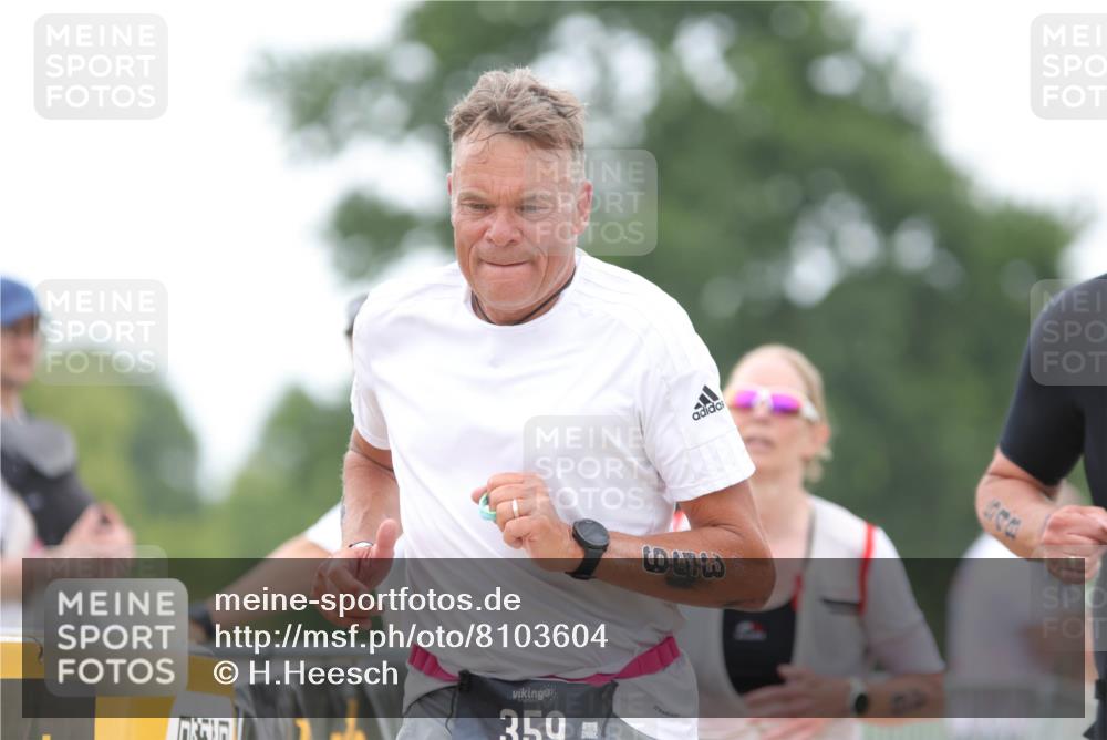 22.06.2025 - Viking Triathlon H.Heesch http://msf.ph/oto/8103604 22.06.2025 15:53:29 Laufen 46, 359, 548 meine-sportfotos.de