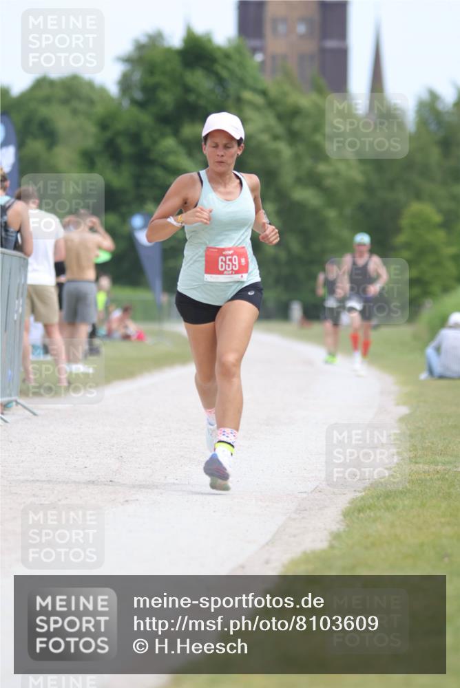22.06.2025 - Viking Triathlon H.Heesch http://msf.ph/oto/8103609 22.06.2025 13:22:13 Laufen 11, 281, 659 meine-sportfotos.de