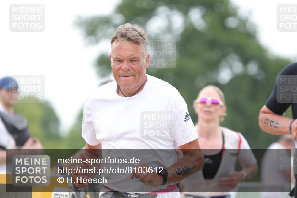 22.06.2025 - Viking Triathlon H.Heesch http://msf.ph/oto/8103612 22.06.2025 15:53:30 Laufen 46, 359, 548 meine-sportfotos.de
