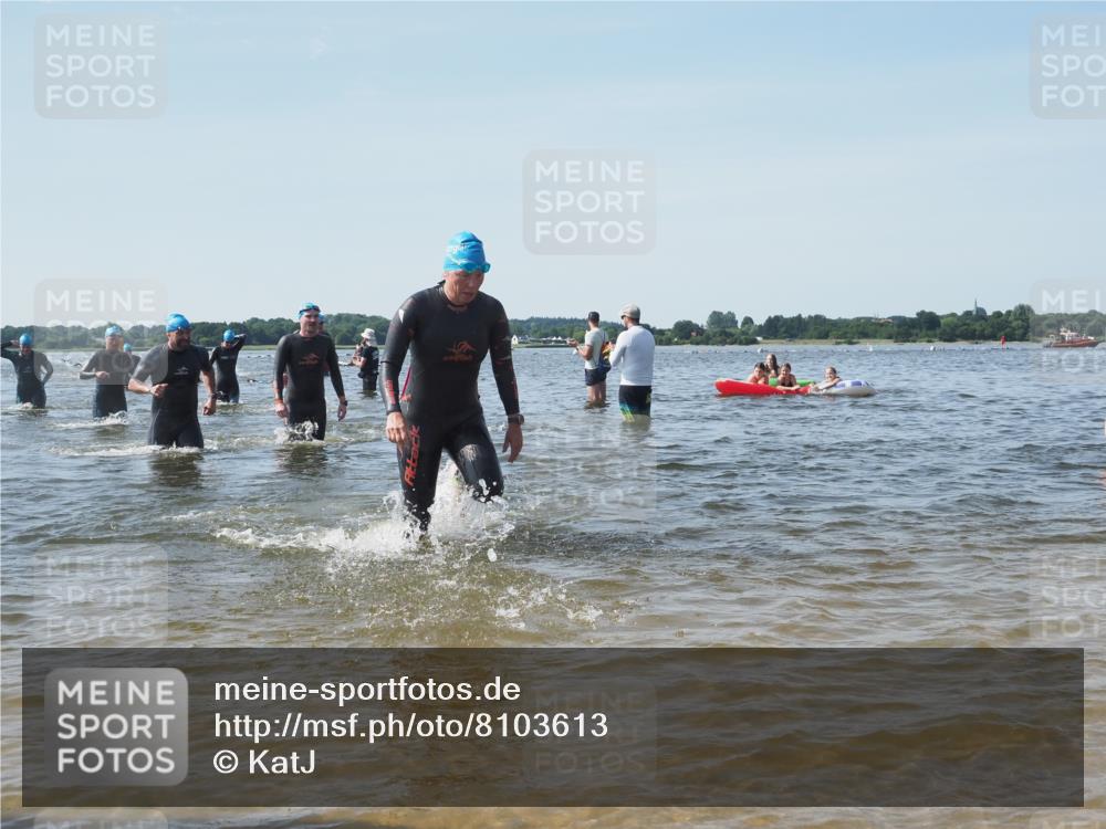 22.06.2025 - Viking Triathlon KatJ http://msf.ph/oto/8103613 22.06.2025 10:34:55 Schwimmen 17, 43, 77, 161, 434, 475, 495, 548 meine-sportfotos.de