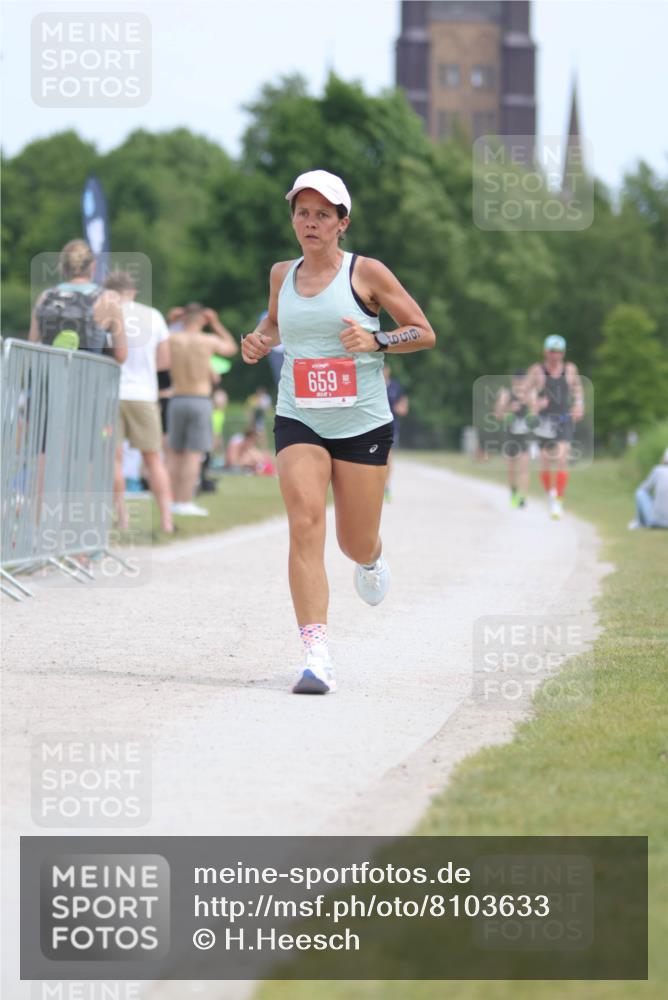 22.06.2025 - Viking Triathlon H.Heesch http://msf.ph/oto/8103633 22.06.2025 13:22:14 Laufen 11, 281, 659 meine-sportfotos.de