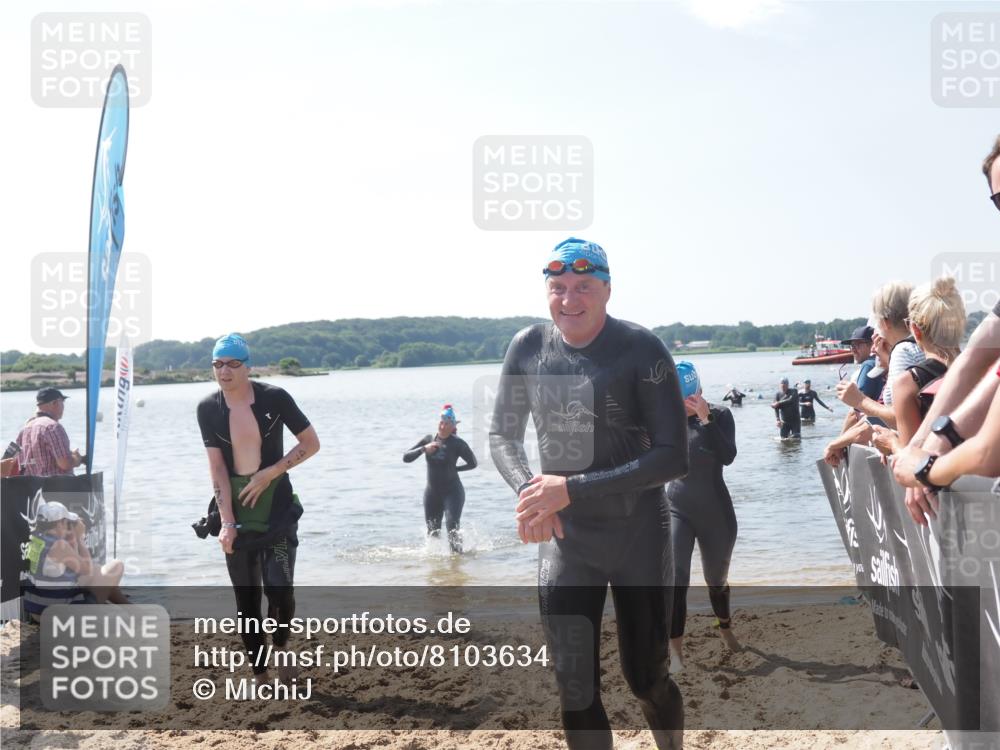 22.06.2025 - Viking Triathlon MichiJ http://msf.ph/oto/8103634 22.06.2025 10:46:49 Schwimmen 36, 143, 206, 498, 515 meine-sportfotos.de