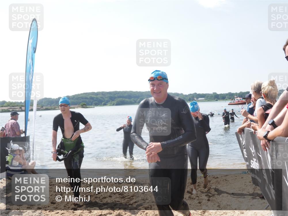 22.06.2025 - Viking Triathlon MichiJ http://msf.ph/oto/8103644 22.06.2025 10:46:49 Schwimmen 36, 143, 206, 498, 515 meine-sportfotos.de