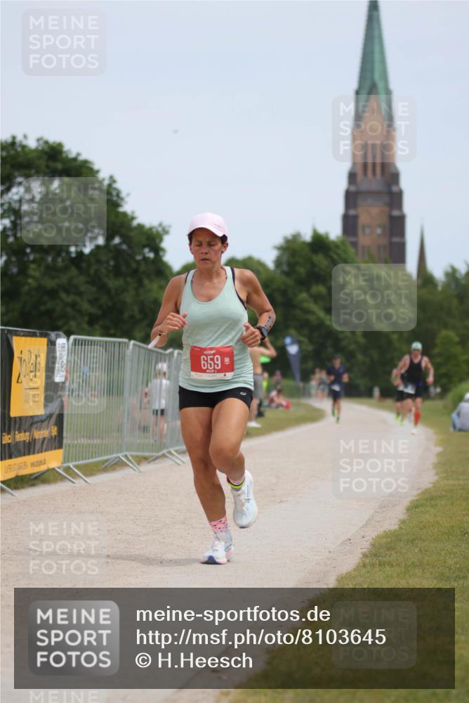 22.06.2025 - Viking Triathlon H.Heesch http://msf.ph/oto/8103645 22.06.2025 13:22:15 Laufen 11, 281, 659 meine-sportfotos.de