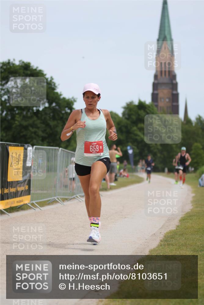 22.06.2025 - Viking Triathlon H.Heesch http://msf.ph/oto/8103651 22.06.2025 13:22:15 Laufen 11, 281, 659 meine-sportfotos.de