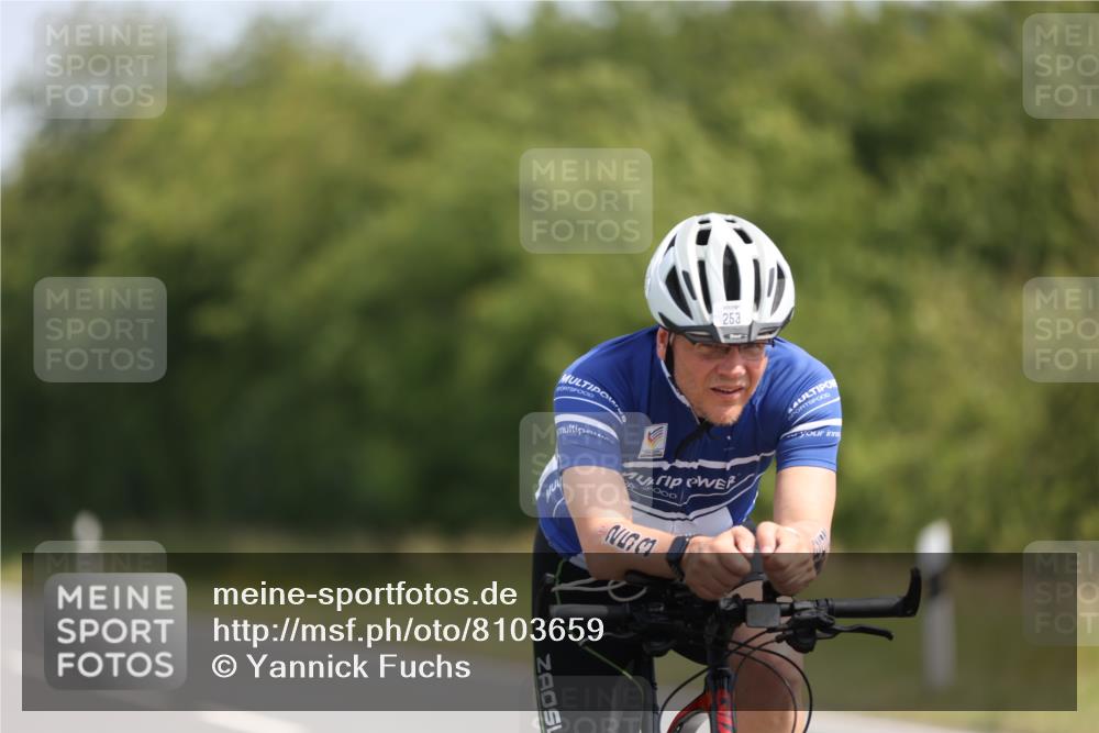 22.06.2025 - Viking Triathlon Yannick Fuchs http://msf.ph/oto/8103659 22.06.2025 11:27:16 Radfahren 172, 253, 367, 420, 437, 529, 652 meine-sportfotos.de