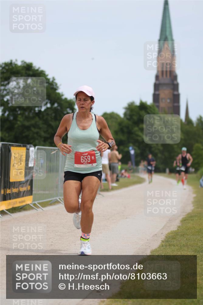 22.06.2025 - Viking Triathlon H.Heesch http://msf.ph/oto/8103663 22.06.2025 13:22:16 Laufen 281, 659 meine-sportfotos.de
