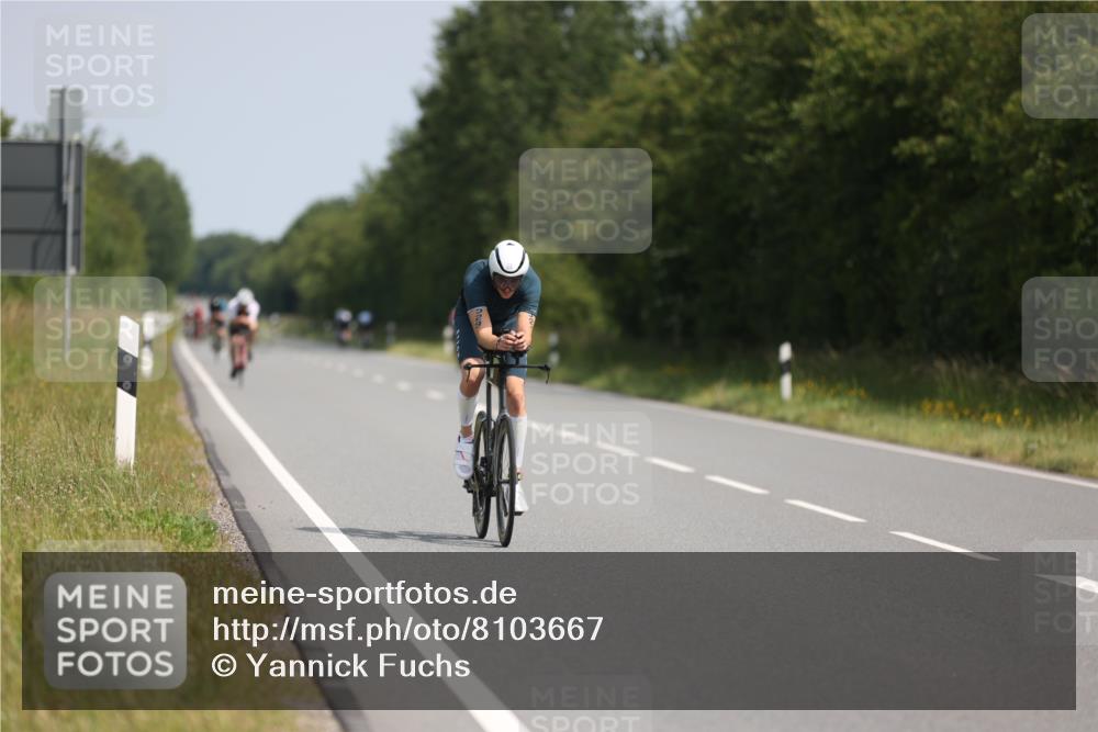 22.06.2025 - Viking Triathlon Yannick Fuchs http://msf.ph/oto/8103667 22.06.2025 11:27:16 Radfahren 172, 253, 367, 420, 437, 529, 652 meine-sportfotos.de