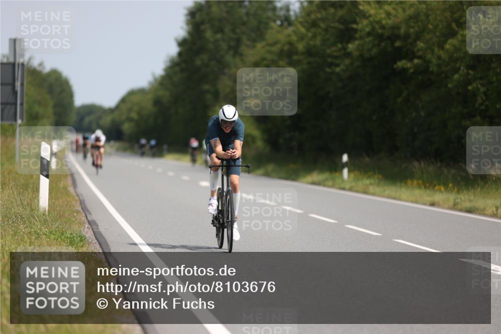 22.06.2025 - Viking Triathlon Yannick Fuchs http://msf.ph/oto/8103676 22.06.2025 11:27:16 Radfahren 172, 253, 367, 420, 437, 529, 652 meine-sportfotos.de