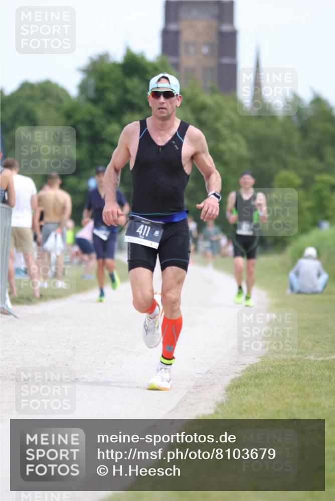 22.06.2025 - Viking Triathlon H.Heesch http://msf.ph/oto/8103679 22.06.2025 13:22:23 Laufen 411 meine-sportfotos.de