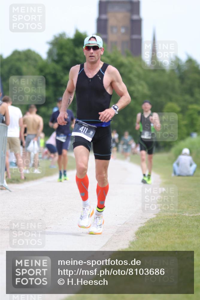 22.06.2025 - Viking Triathlon H.Heesch http://msf.ph/oto/8103686 22.06.2025 13:22:23 Laufen 411 meine-sportfotos.de