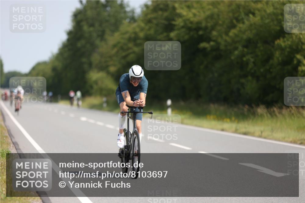 22.06.2025 - Viking Triathlon Yannick Fuchs http://msf.ph/oto/8103697 22.06.2025 11:27:17 Radfahren 172, 253, 367, 420, 437, 529, 652 meine-sportfotos.de