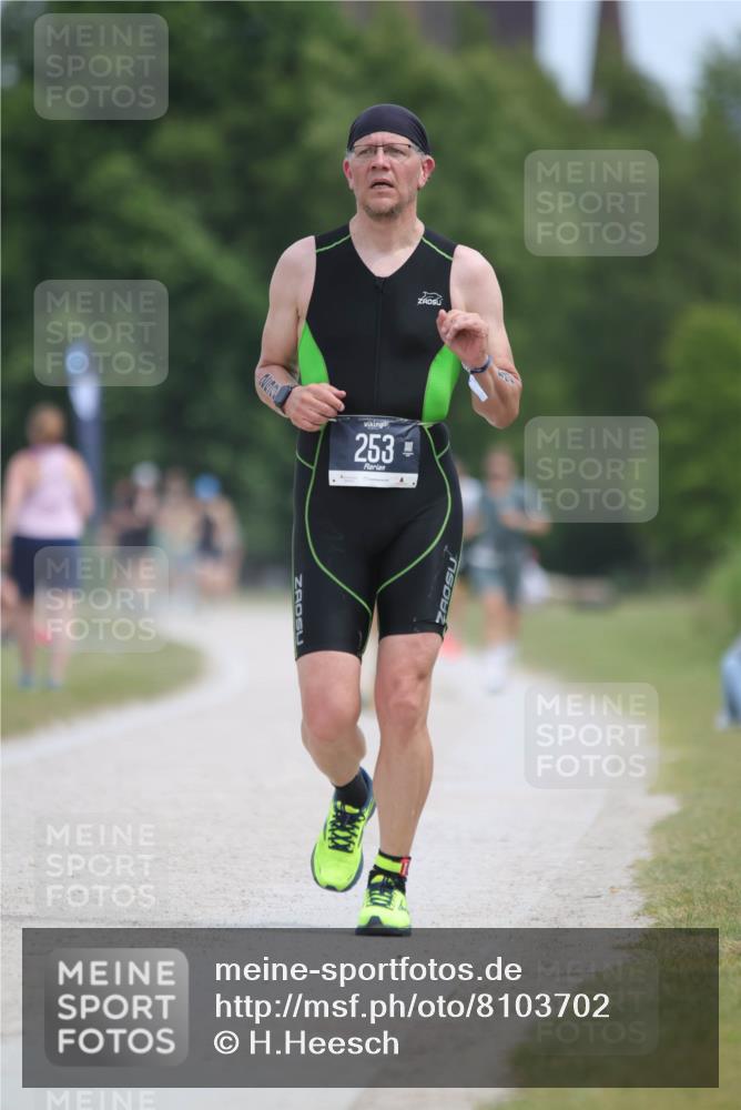 22.06.2025 - Viking Triathlon H.Heesch http://msf.ph/oto/8103702 22.06.2025 13:22:28 Laufen 204, 253, 411 meine-sportfotos.de