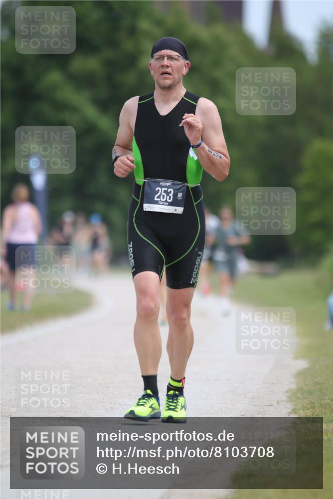 22.06.2025 - Viking Triathlon H.Heesch http://msf.ph/oto/8103708 22.06.2025 13:22:28 Laufen 204, 253, 411 meine-sportfotos.de