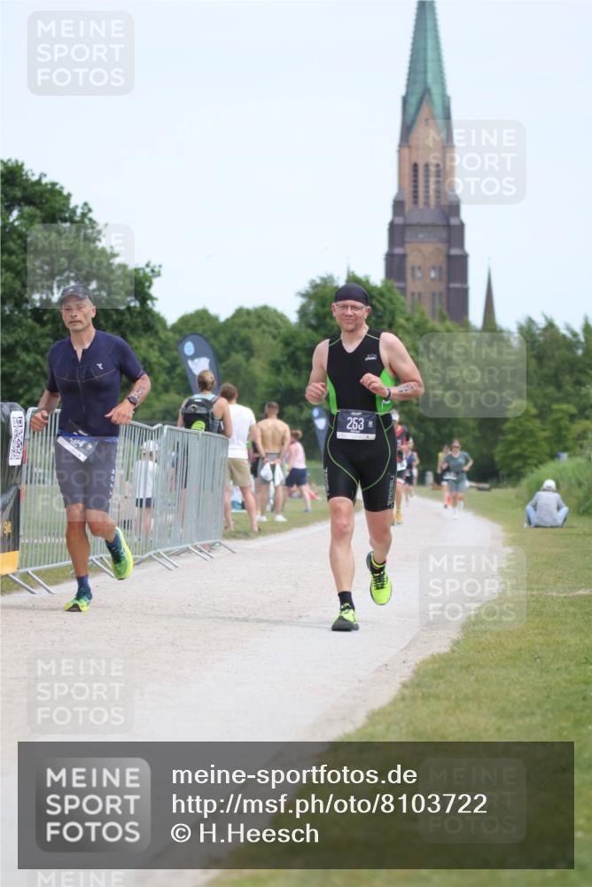 22.06.2025 - Viking Triathlon H.Heesch http://msf.ph/oto/8103722 22.06.2025 13:22:29 Laufen 204, 253, 411 meine-sportfotos.de