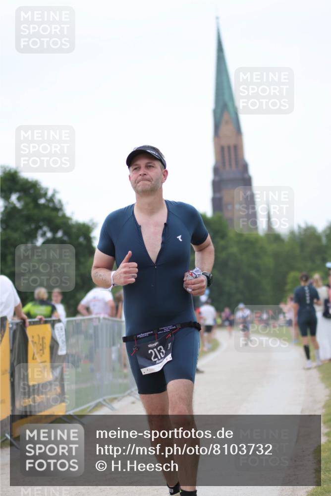 22.06.2025 - Viking Triathlon H.Heesch http://msf.ph/oto/8103732 22.06.2025 15:54:07 Laufen 43, 213 meine-sportfotos.de
