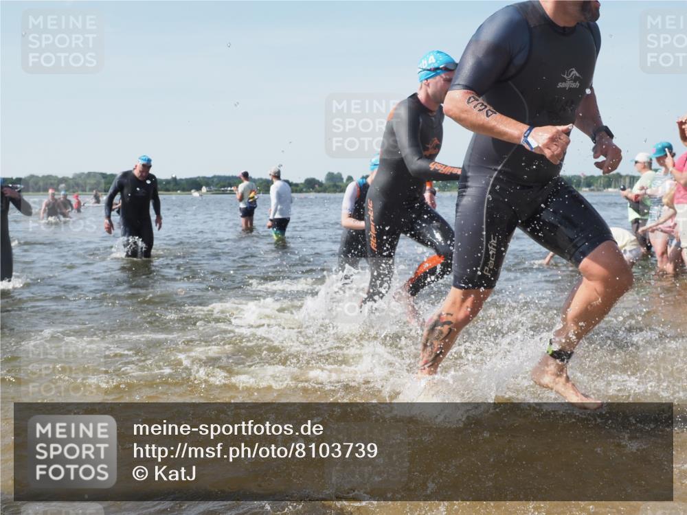 22.06.2025 - Viking Triathlon KatJ http://msf.ph/oto/8103739 22.06.2025 10:35:00 Schwimmen 17, 43, 157, 161, 434, 475, 495, 548, 660 meine-sportfotos.de