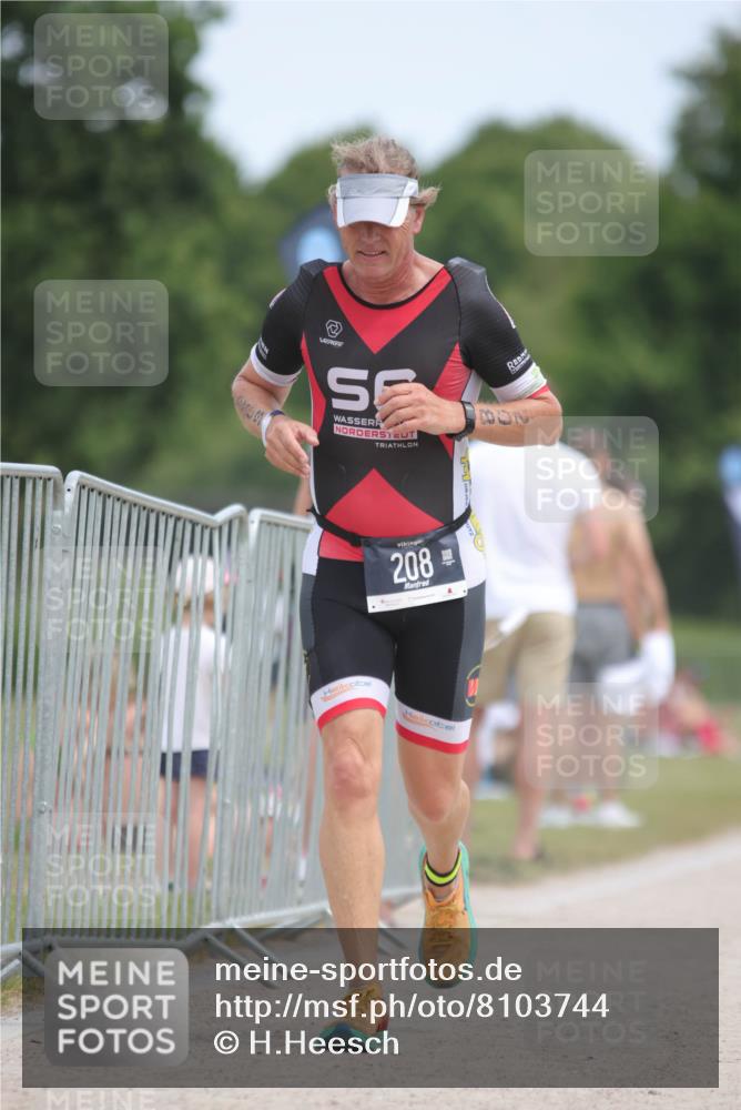 22.06.2025 - Viking Triathlon H.Heesch http://msf.ph/oto/8103744 22.06.2025 13:22:38 Laufen 208, 247 meine-sportfotos.de