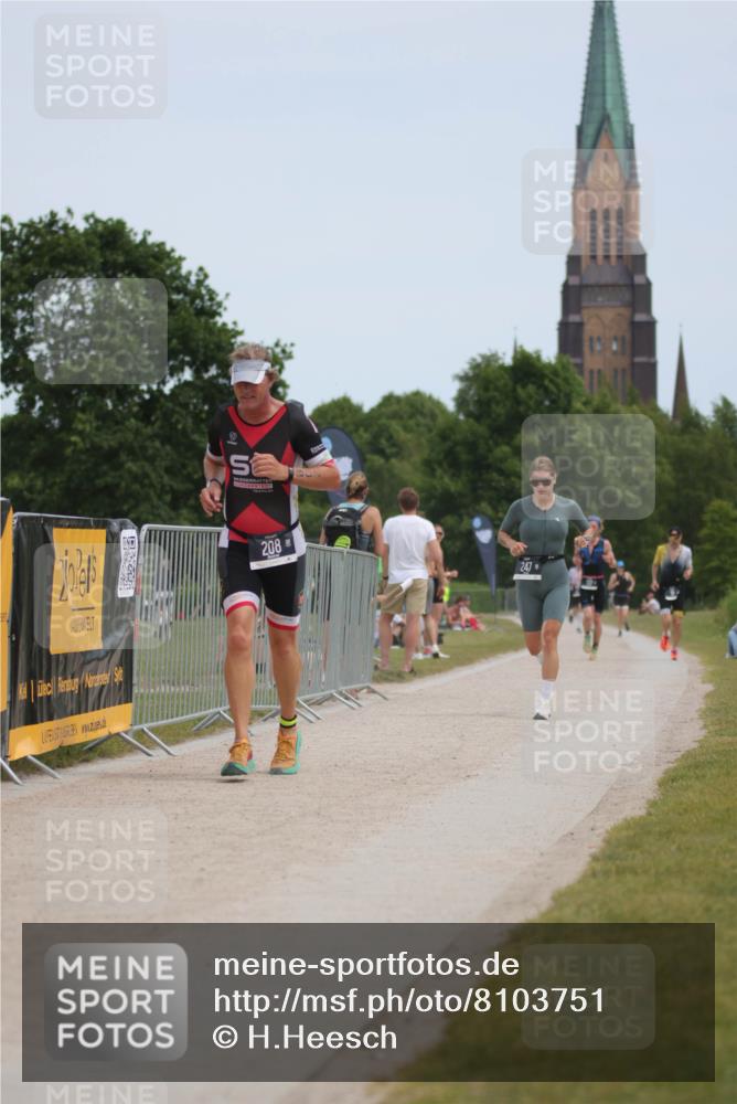 22.06.2025 - Viking Triathlon H.Heesch http://msf.ph/oto/8103751 22.06.2025 13:22:40 Laufen 208, 247 meine-sportfotos.de