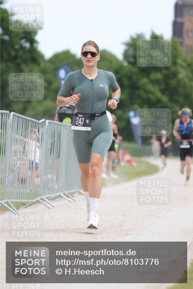 22.06.2025 - Viking Triathlon H.Heesch http://msf.ph/oto/8103776 22.06.2025 13:22:42 Laufen 208, 247 meine-sportfotos.de