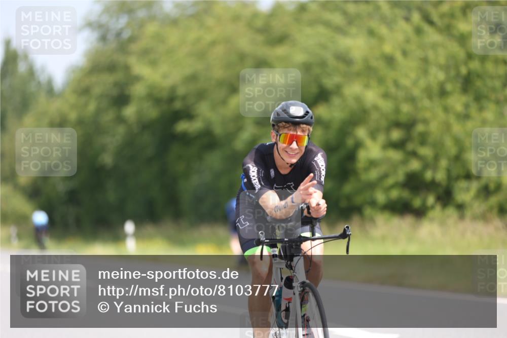 22.06.2025 - Viking Triathlon Yannick Fuchs http://msf.ph/oto/8103777 22.06.2025 12:06:52 Radfahren 365, 398, 466, 518 meine-sportfotos.de