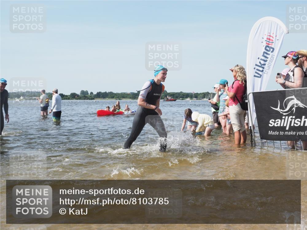22.06.2025 - Viking Triathlon KatJ http://msf.ph/oto/8103785 22.06.2025 10:35:02 Schwimmen 17, 43, 139, 157, 161, 434, 475, 495, 548, 660 meine-sportfotos.de
