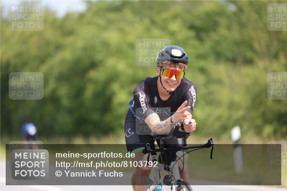 22.06.2025 - Viking Triathlon Yannick Fuchs http://msf.ph/oto/8103792 22.06.2025 12:06:52 Radfahren 365, 398, 466, 518 meine-sportfotos.de
