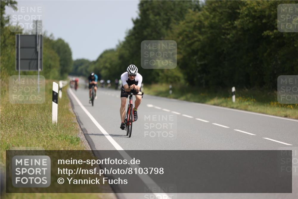 22.06.2025 - Viking Triathlon Yannick Fuchs http://msf.ph/oto/8103798 22.06.2025 11:27:23 Radfahren 57, 172, 258, 289, 359, 367, 420, 652 meine-sportfotos.de