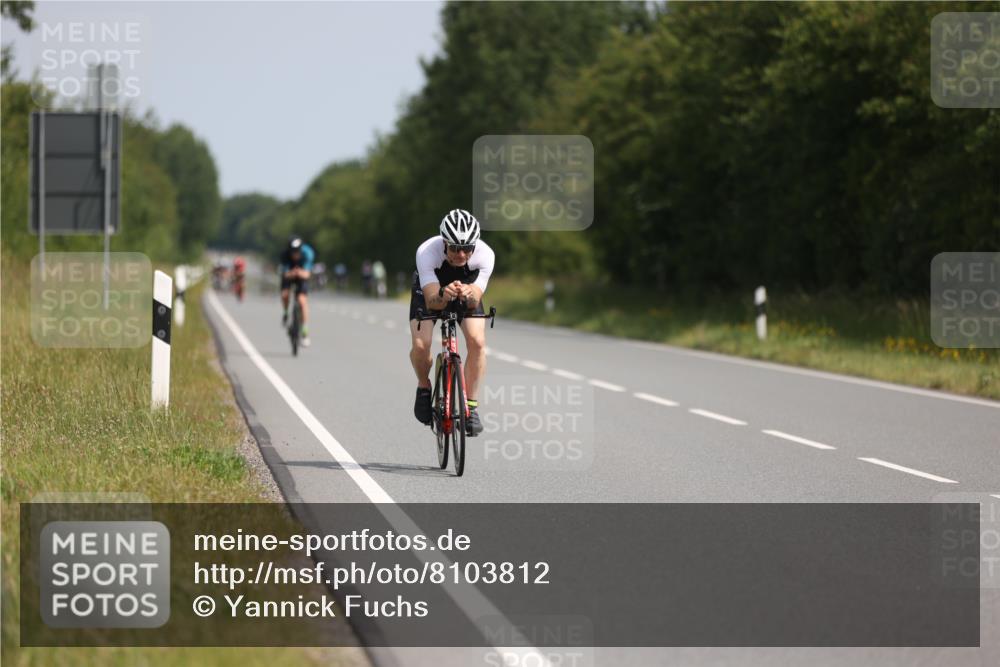22.06.2025 - Viking Triathlon Yannick Fuchs http://msf.ph/oto/8103812 22.06.2025 11:27:23 Radfahren 57, 172, 258, 289, 359, 367, 420, 652 meine-sportfotos.de