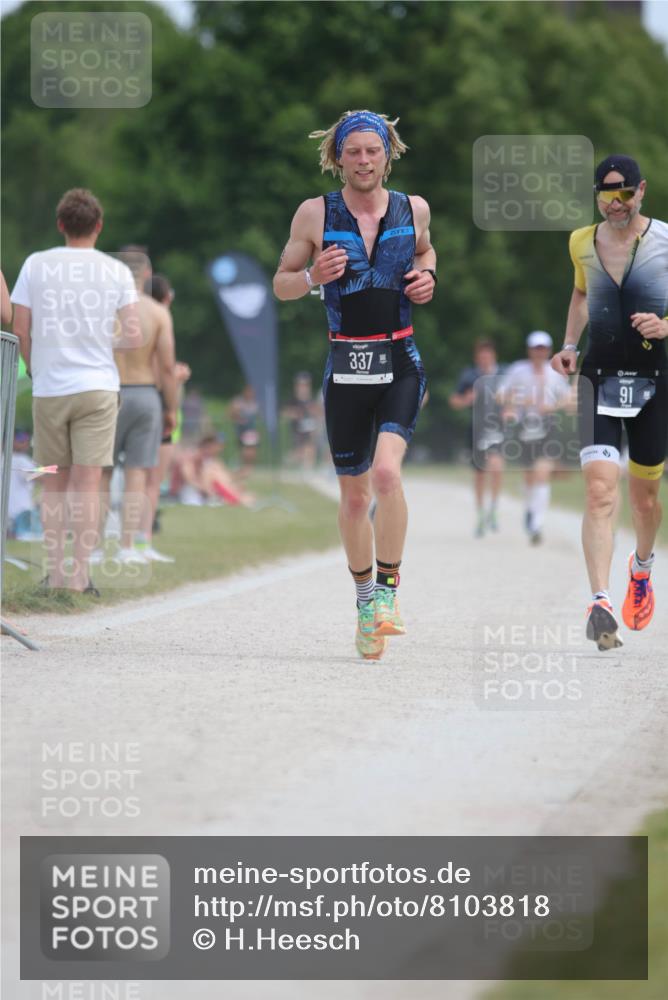 22.06.2025 - Viking Triathlon H.Heesch http://msf.ph/oto/8103818 22.06.2025 13:22:45 Laufen 91, 208, 247, 337 meine-sportfotos.de