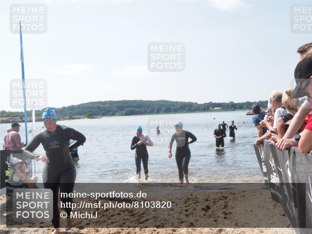 22.06.2025 - Viking Triathlon MichiJ http://msf.ph/oto/8103820 22.06.2025 10:46:55 Schwimmen 36, 378, 498, 515 meine-sportfotos.de