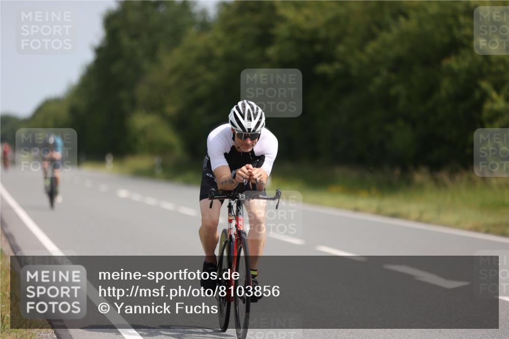 22.06.2025 - Viking Triathlon Yannick Fuchs http://msf.ph/oto/8103856 22.06.2025 11:27:25 Radfahren 57, 172, 258, 289, 359, 367, 420, 652 meine-sportfotos.de
