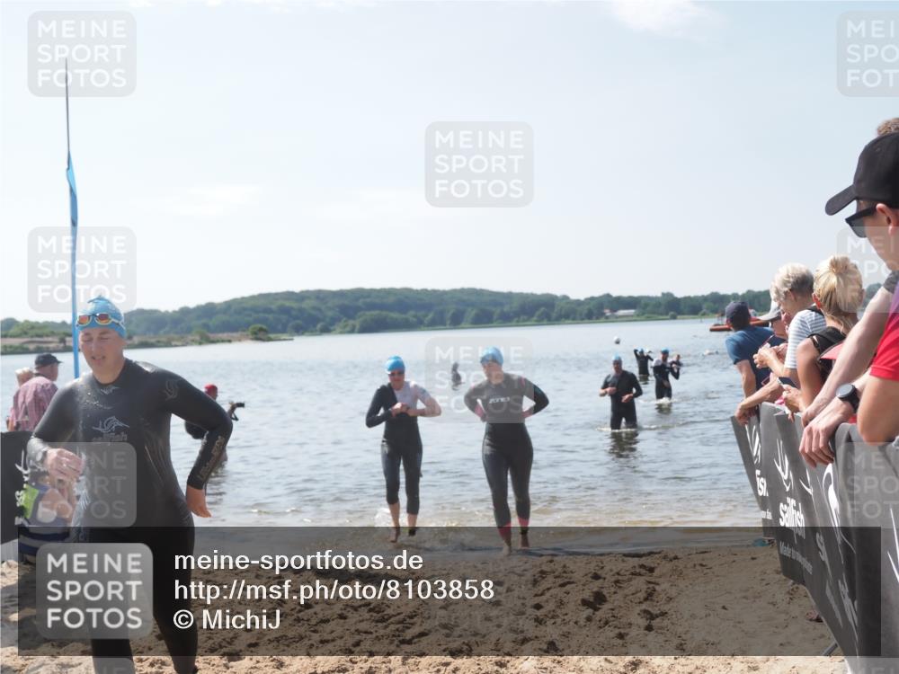 22.06.2025 - Viking Triathlon MichiJ http://msf.ph/oto/8103858 22.06.2025 10:46:56 Schwimmen 36, 378, 498, 515 meine-sportfotos.de