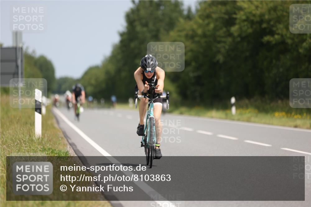 22.06.2025 - Viking Triathlon Yannick Fuchs http://msf.ph/oto/8103863 22.06.2025 12:07:16 Radfahren 3, 24, 143, 200, 469 meine-sportfotos.de