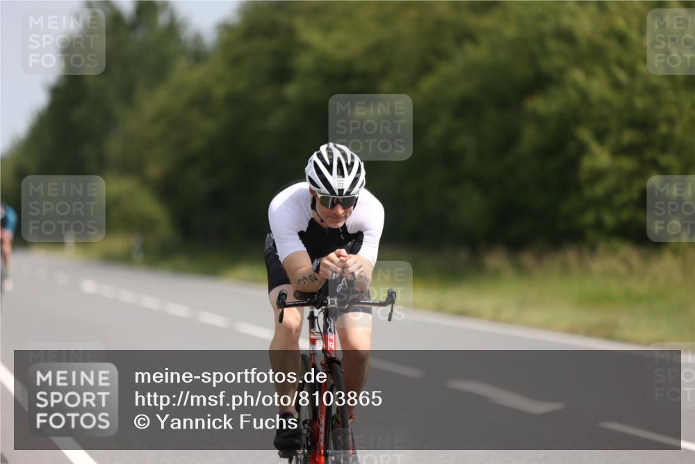 22.06.2025 - Viking Triathlon Yannick Fuchs http://msf.ph/oto/8103865 22.06.2025 11:27:25 Radfahren 57, 172, 258, 289, 359, 367, 420, 652 meine-sportfotos.de