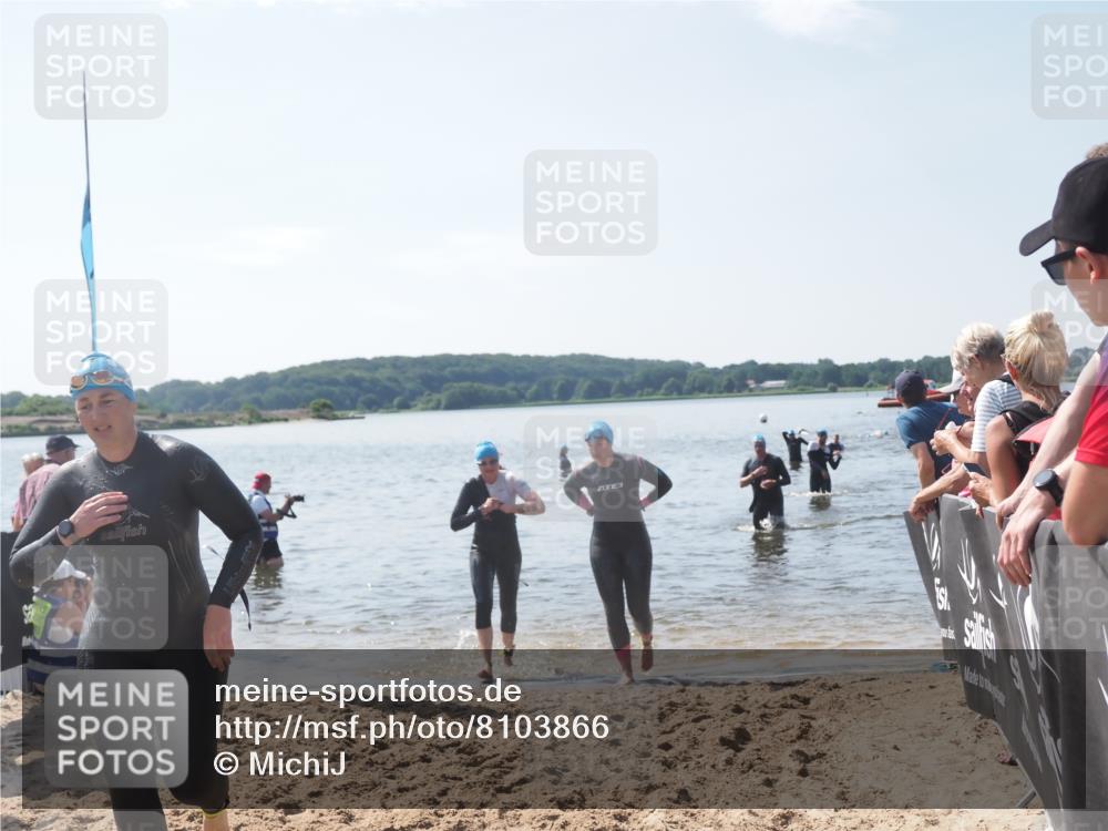 22.06.2025 - Viking Triathlon MichiJ http://msf.ph/oto/8103866 22.06.2025 10:46:56 Schwimmen 36, 378, 498, 515 meine-sportfotos.de
