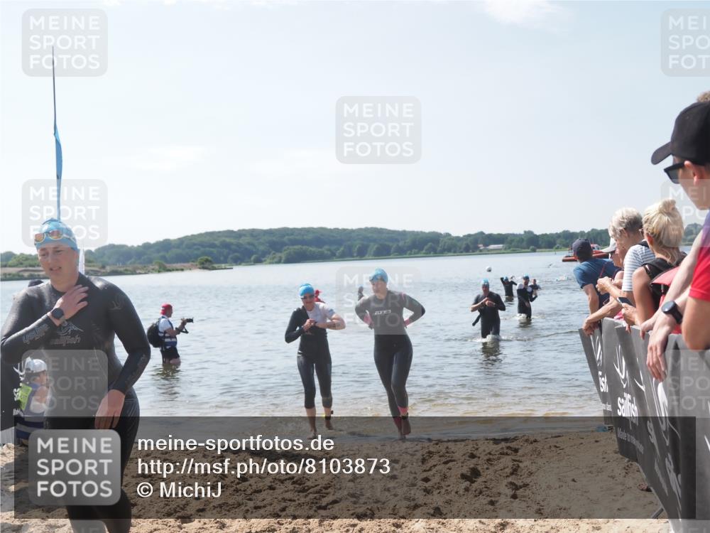 22.06.2025 - Viking Triathlon MichiJ http://msf.ph/oto/8103873 22.06.2025 10:46:56 Schwimmen 36, 378, 498, 515 meine-sportfotos.de