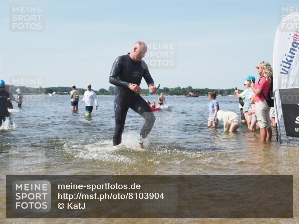 22.06.2025 - Viking Triathlon KatJ http://msf.ph/oto/8103904 22.06.2025 10:35:05 Schwimmen 17, 43, 139, 157, 365, 475, 495, 548, 660 meine-sportfotos.de