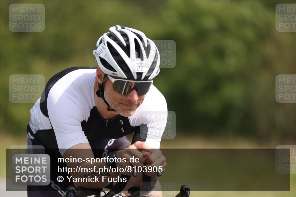22.06.2025 - Viking Triathlon Yannick Fuchs http://msf.ph/oto/8103905 22.06.2025 11:27:26 Radfahren 57, 172, 258, 289, 359, 367, 420, 652 meine-sportfotos.de