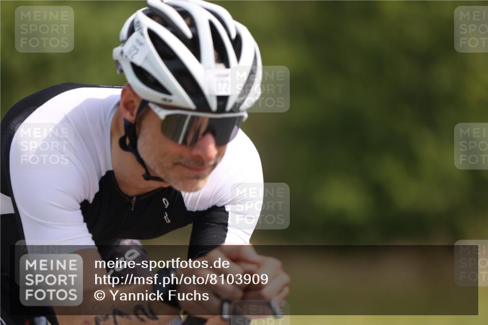 22.06.2025 - Viking Triathlon Yannick Fuchs http://msf.ph/oto/8103909 22.06.2025 11:27:26 Radfahren 57, 172, 258, 289, 359, 367, 420, 652 meine-sportfotos.de