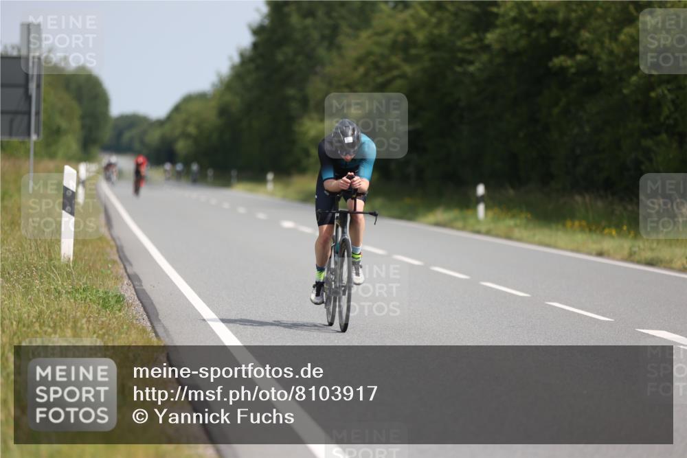 22.06.2025 - Viking Triathlon Yannick Fuchs http://msf.ph/oto/8103917 22.06.2025 11:27:28 Radfahren 57, 172, 258, 289, 359, 367, 420, 652 meine-sportfotos.de