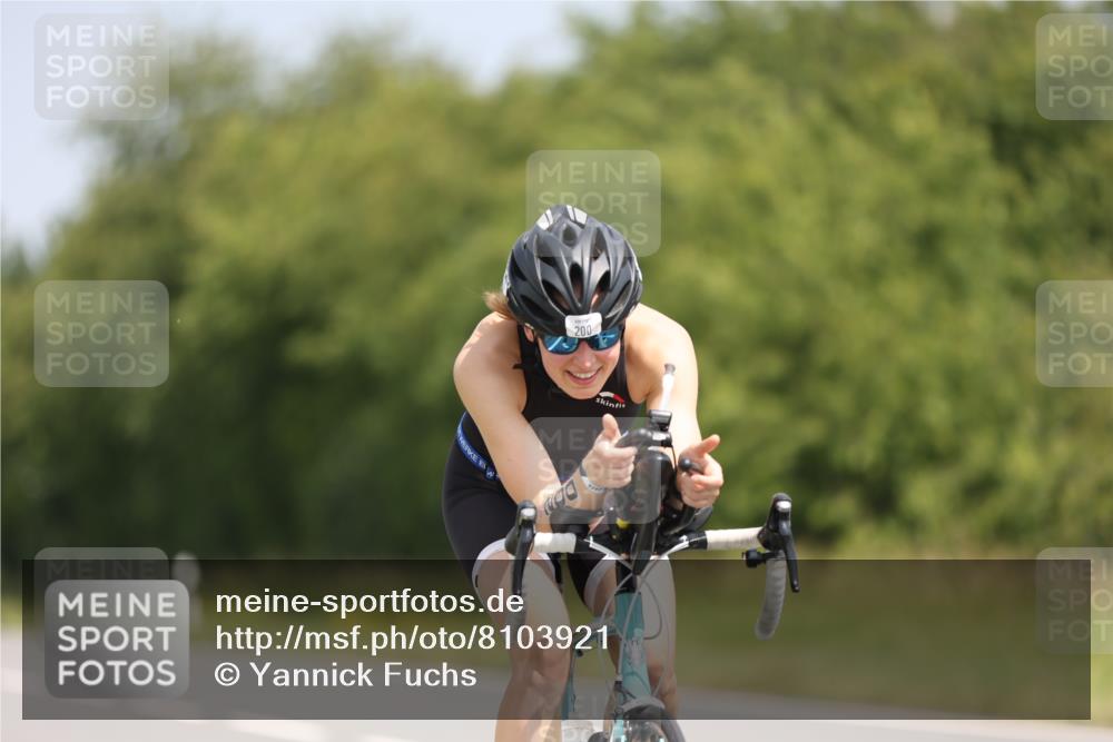 22.06.2025 - Viking Triathlon Yannick Fuchs http://msf.ph/oto/8103921 22.06.2025 12:07:17 Radfahren 3, 24, 143, 200, 469 meine-sportfotos.de