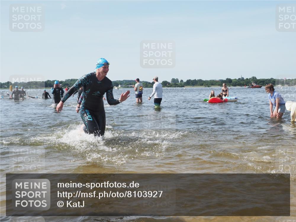 22.06.2025 - Viking Triathlon KatJ http://msf.ph/oto/8103927 22.06.2025 10:35:07 Schwimmen 139, 157, 296, 365, 475, 495, 548, 660 meine-sportfotos.de