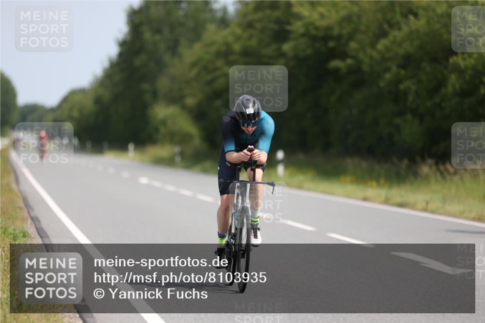 22.06.2025 - Viking Triathlon Yannick Fuchs http://msf.ph/oto/8103935 22.06.2025 11:27:29 Radfahren 57, 172, 258, 289, 359, 367, 420 meine-sportfotos.de