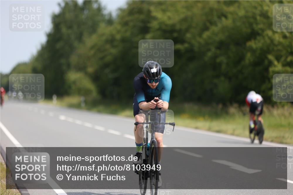 22.06.2025 - Viking Triathlon Yannick Fuchs http://msf.ph/oto/8103949 22.06.2025 11:27:29 Radfahren 57, 172, 258, 289, 359, 367, 420 meine-sportfotos.de